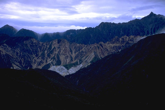 �J�_���̗�����c���H - �O���R��(57kb)